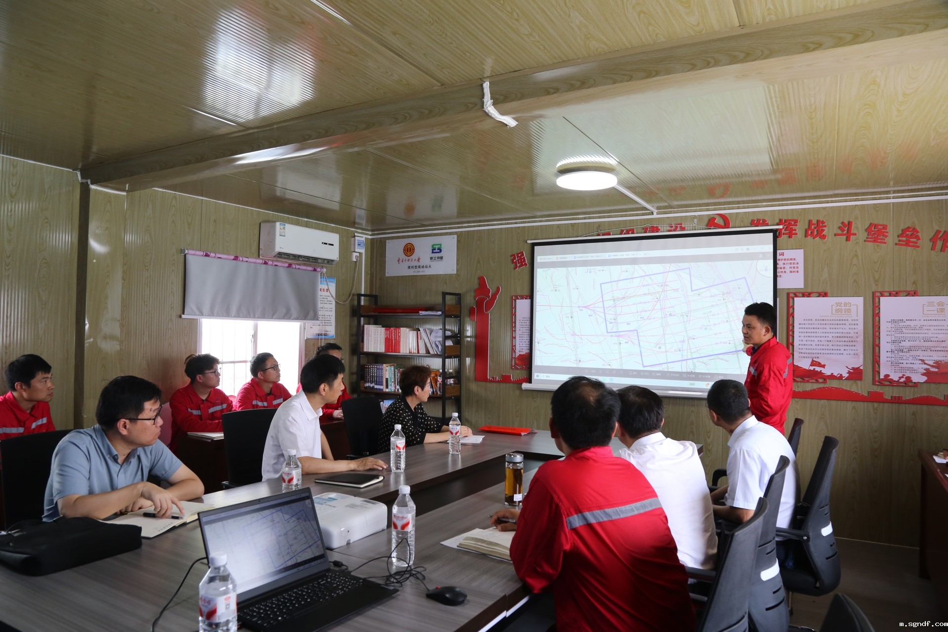 IMG_8132.JPG IMG_8132.JPG