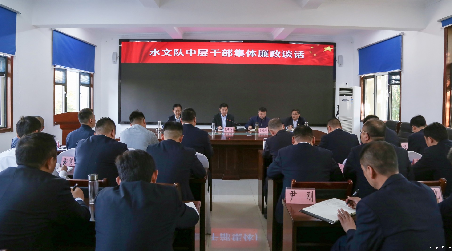 IMG_9964.jpg IMG_9964.jpg