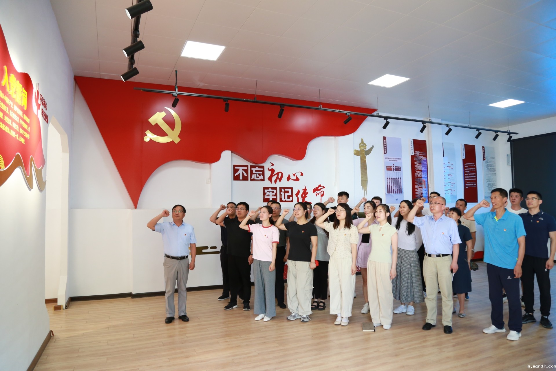 IMG_4436.JPG IMG_4436.JPG