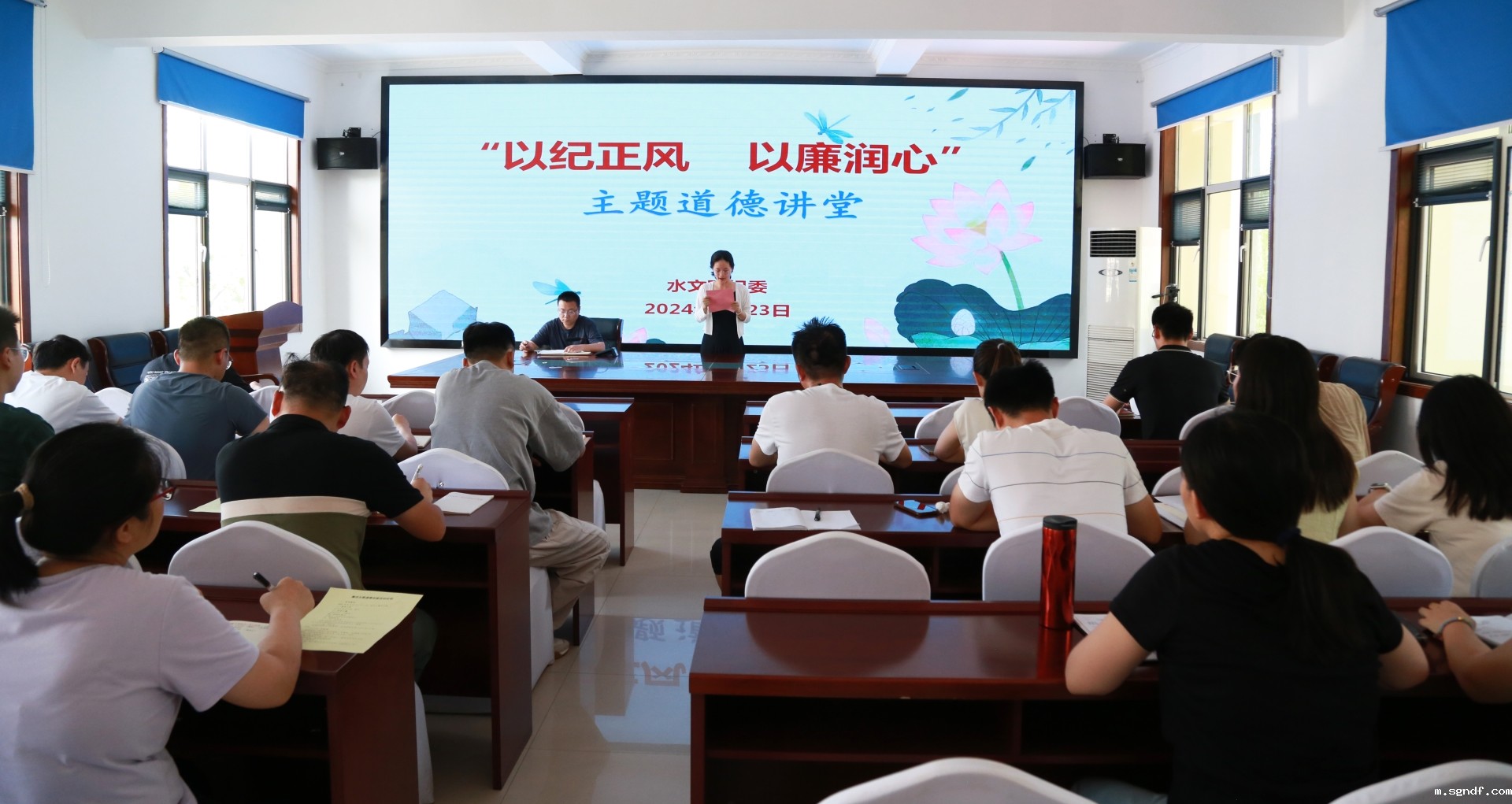 IMG_活动图片.JPG IMG_活动图片.JPG