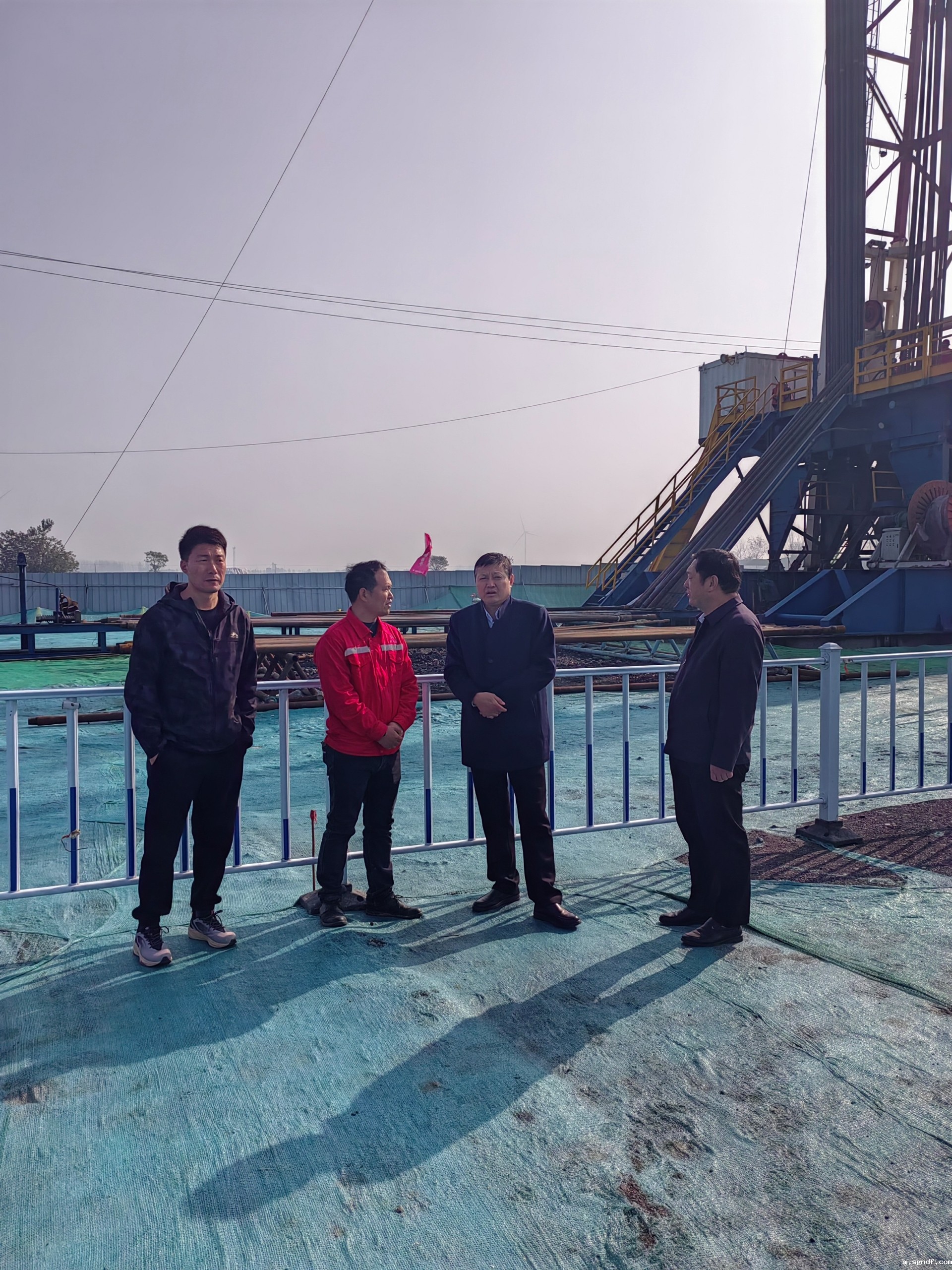 949416+.jpg 949416+.jpg