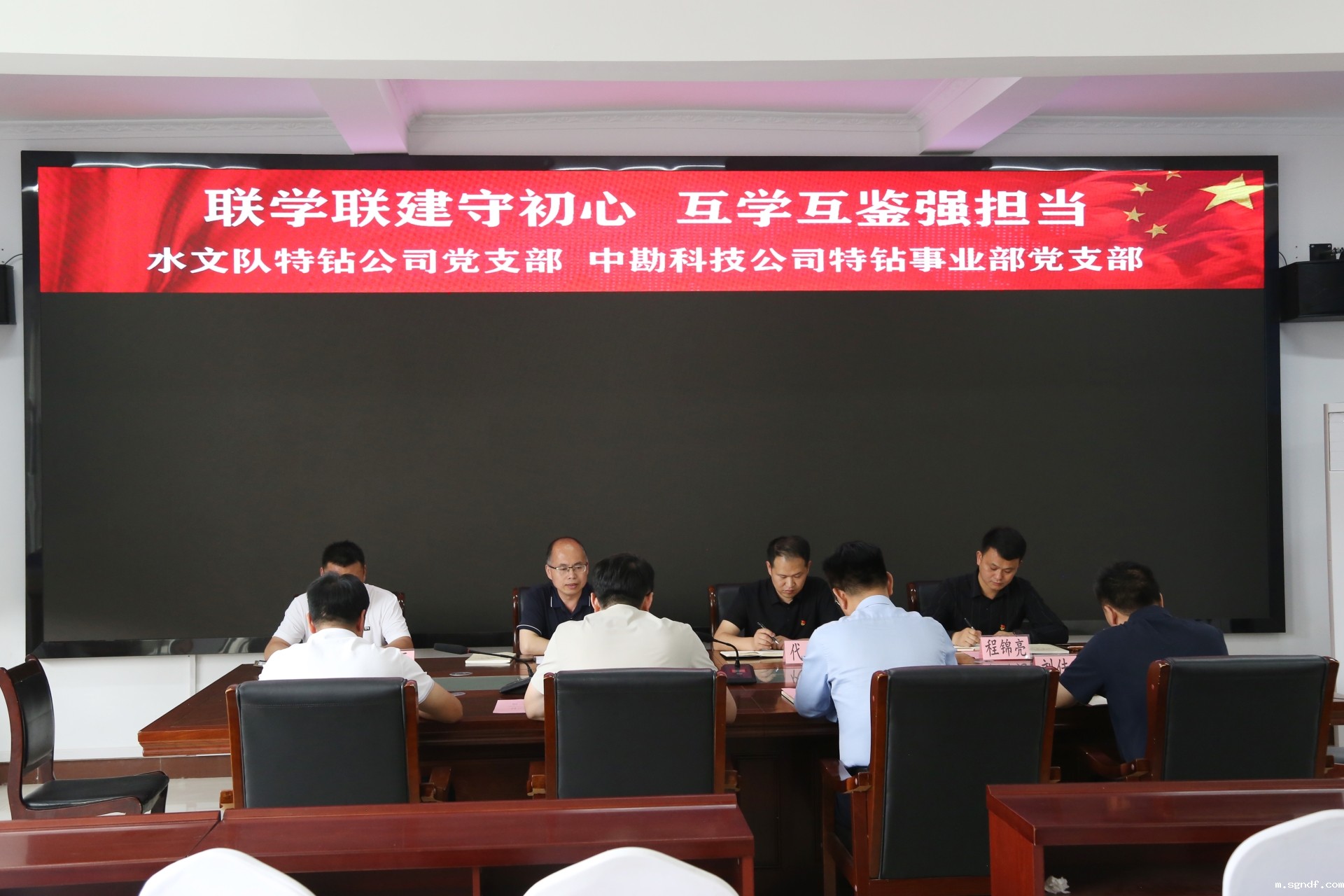 IMG_2480.JPG IMG_2480.JPG