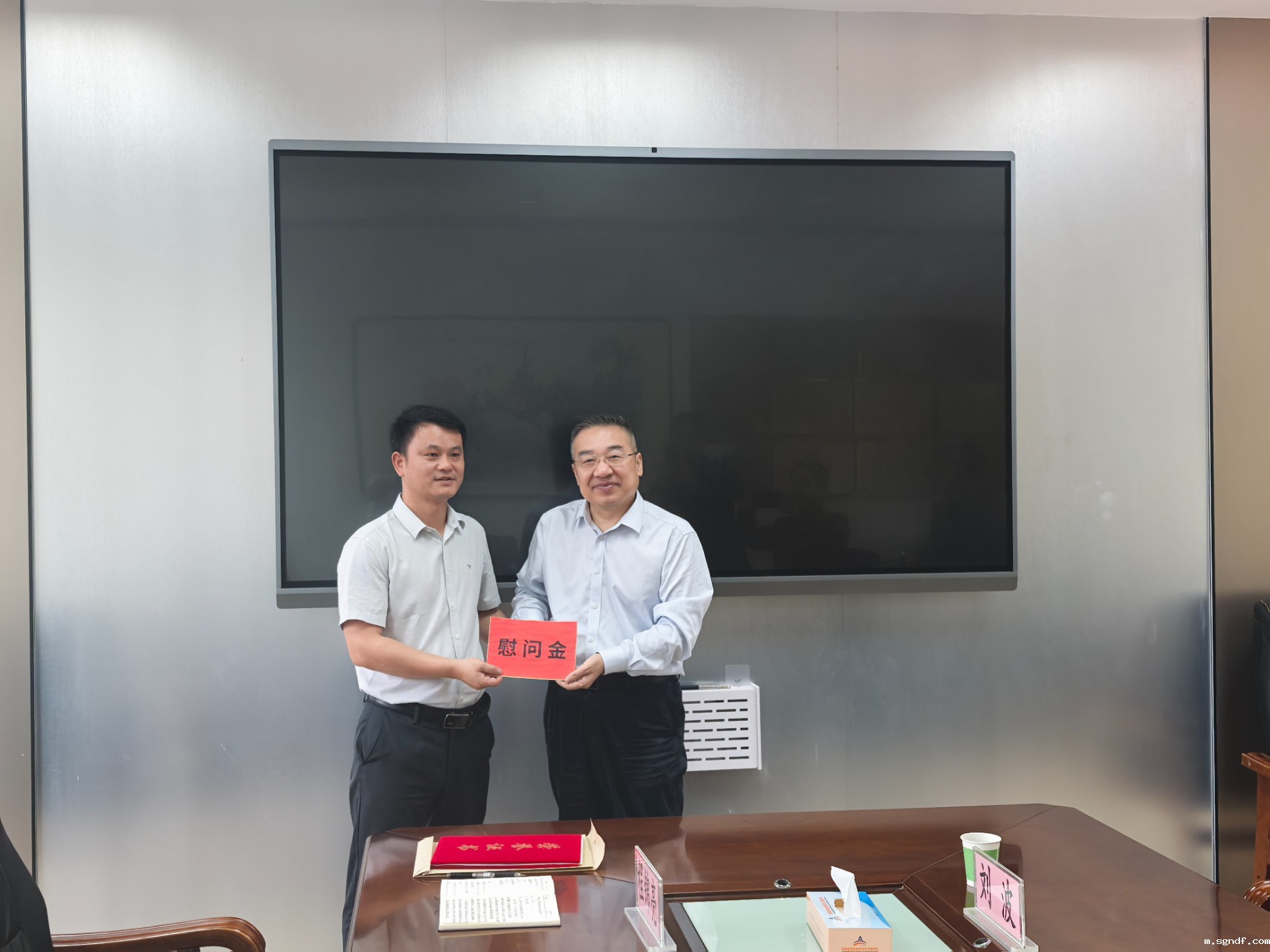 CE7772809E32A1E6E3256D8492A5AE61.jpg CE7772809E32A1E6E3256D8492A5AE61.jpg